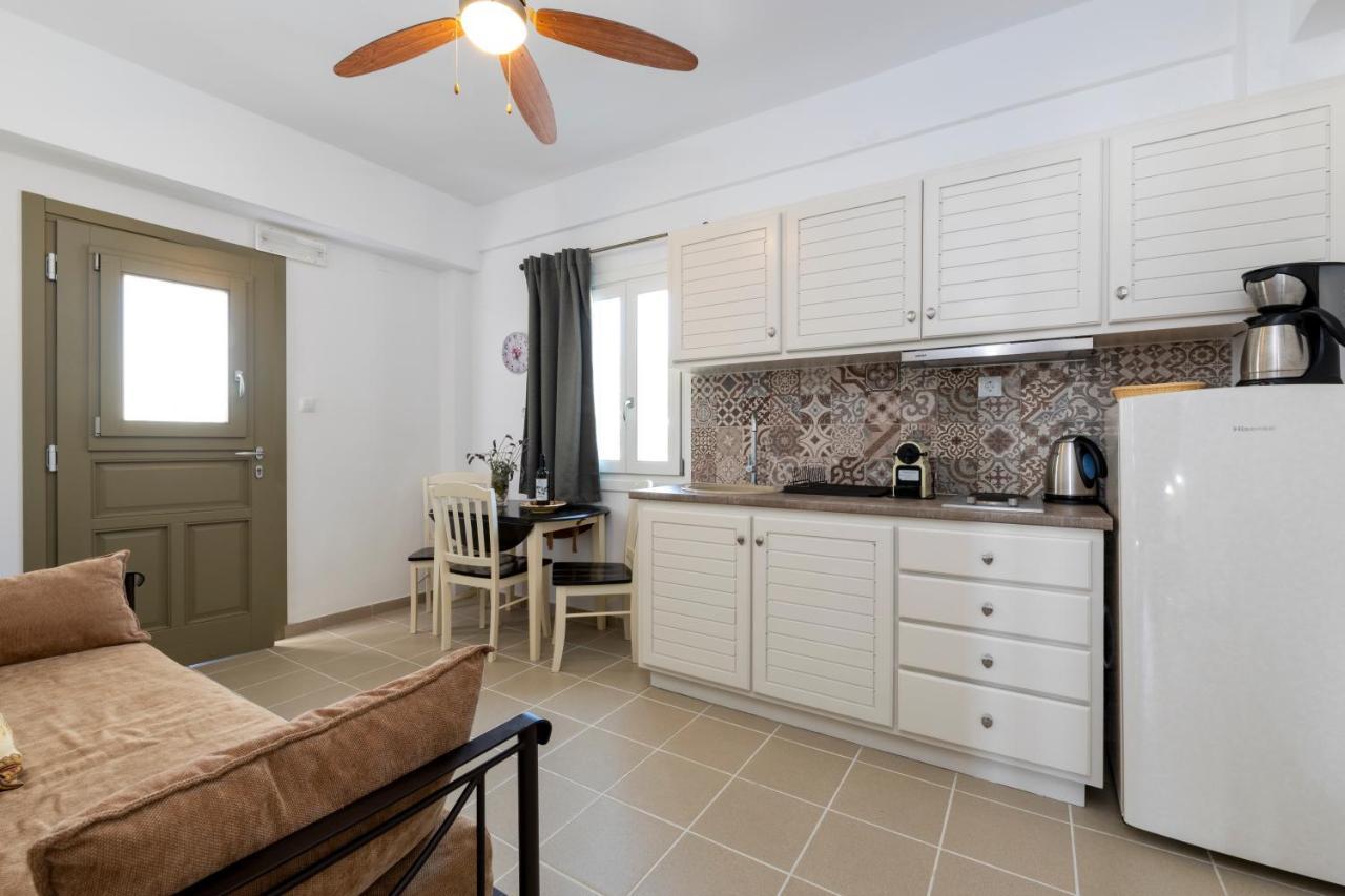 Pension Moschoula Platis Gialos  Екстериор снимка