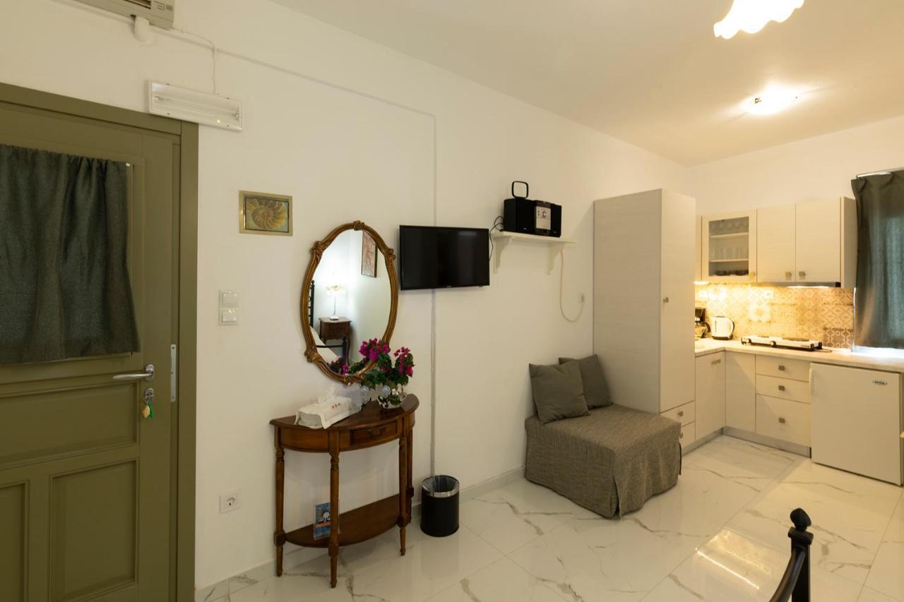 Pension Moschoula Platis Gialos  Екстериор снимка