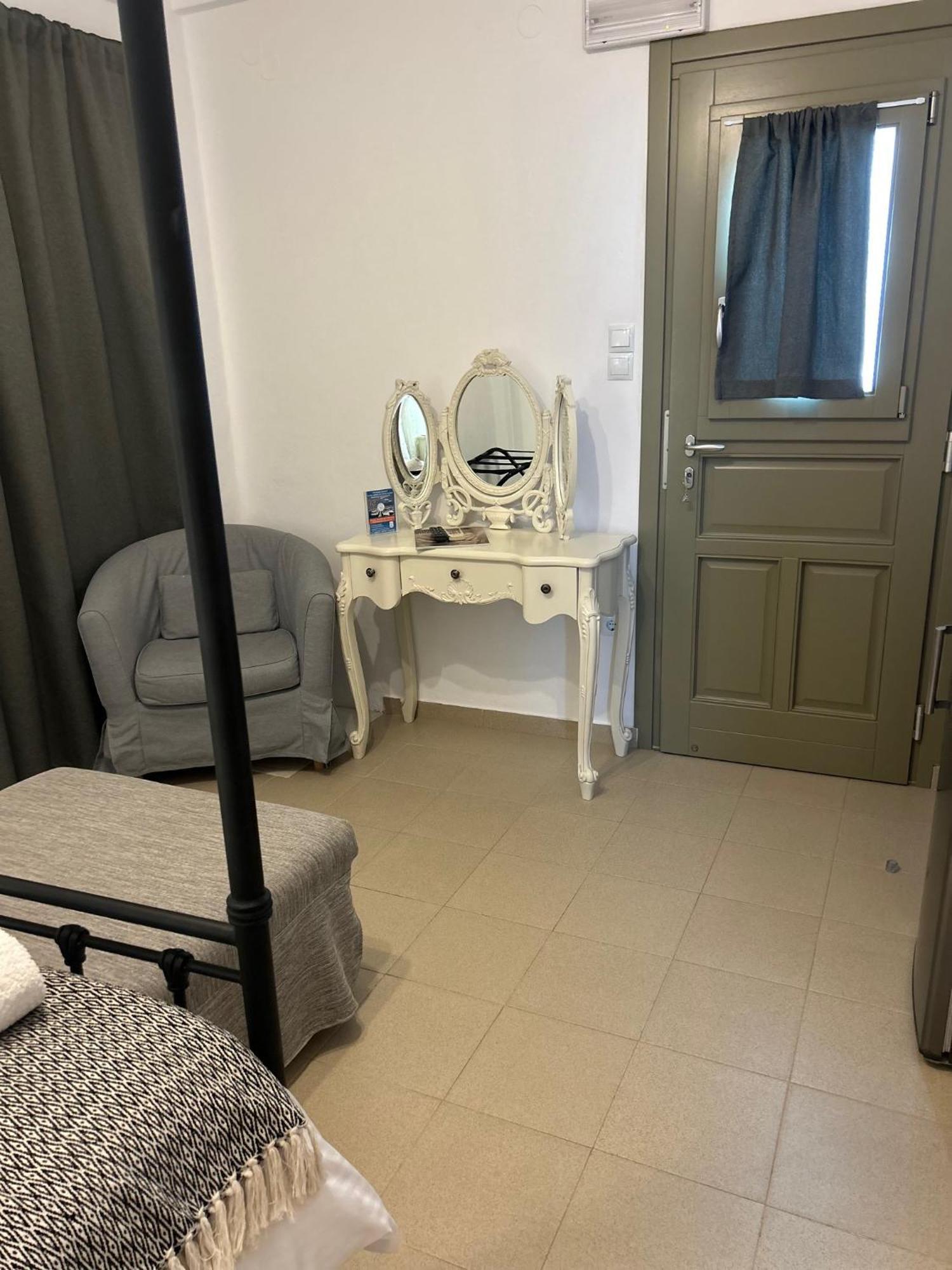 Pension Moschoula Platis Gialos  Екстериор снимка